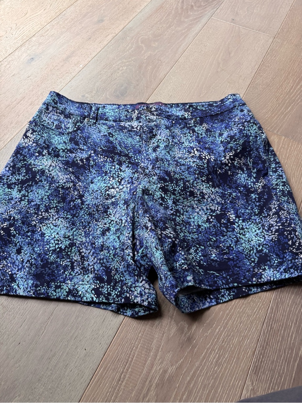 Gloria Vanderbilt Amanda Blue Floral Shorts